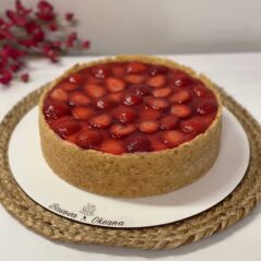 Romige Cheesecake met aardbei confituur